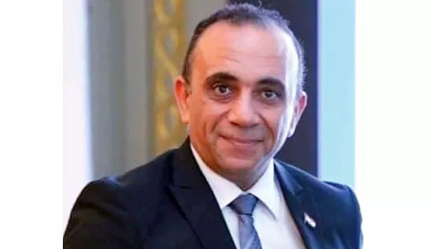 القبطان عمرو قطايا، خبير النقل البحري