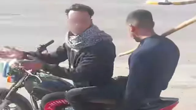 بدراجة نارية وعصا خشبية.. أمن القليوبية يفحص فيديو