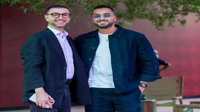 محمد الشرنوبي يكشف تفاصيل أول أغنية كتبها لـ أصالة