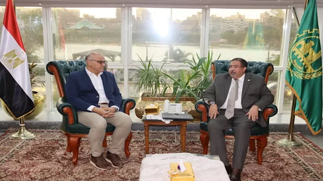 مبادرة عيون اطفالنا مستقبلنا