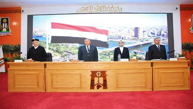 محافظ الوادي الجديد يترأس المجلس التنفيذي للوادي ا