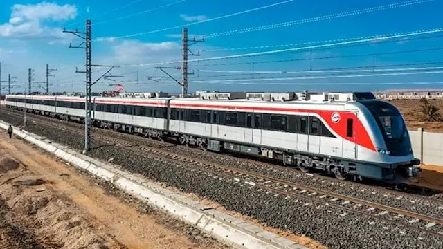 القطار الكهربائي