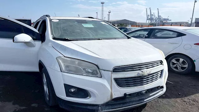 سيارات معروضة للبيع بالمزاد - أرشيفية