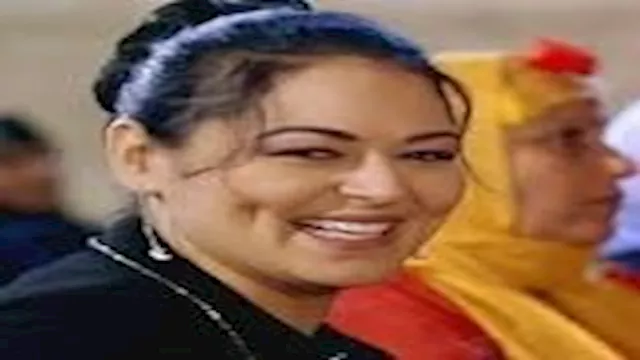 الفنانة نيفين مندور