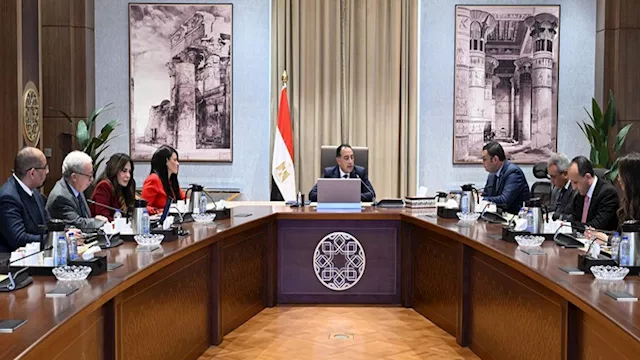 رئيس الوزراء يستعرض آليات تعظيم موارد هيئة المجتمع