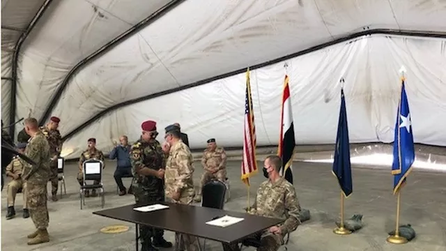 التحالف الدولي بقيادة أمريكا يسلم قاعدة عسكرية رئي