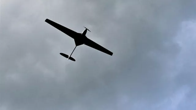 طائرات مسيّرة مجهولة تحلّق فوق قاعدة الغواصات النو