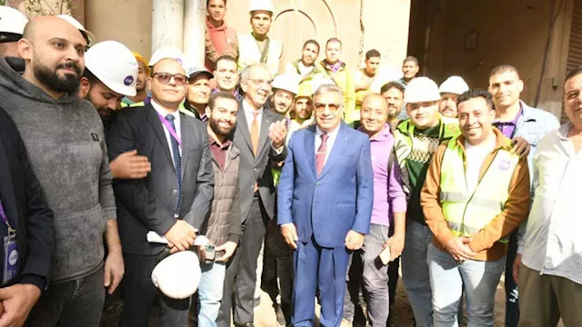 جولة الوزير داخل المدرسة