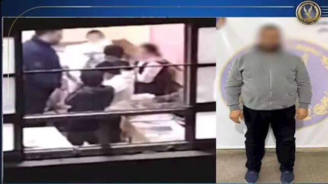 فيديو مثير| شخص يعتدي بالضرب على طلاب داخل مدرسة بالشرقية.. وتحرك عاجل من الداخلية
