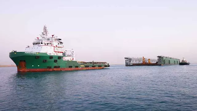 قناة السويس 