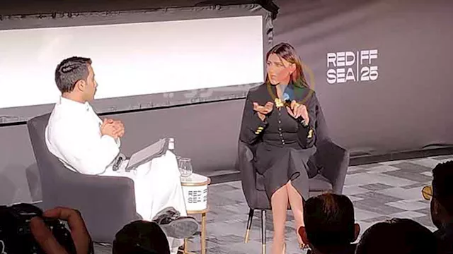 مي عمر خلال الجلسة الحوارية