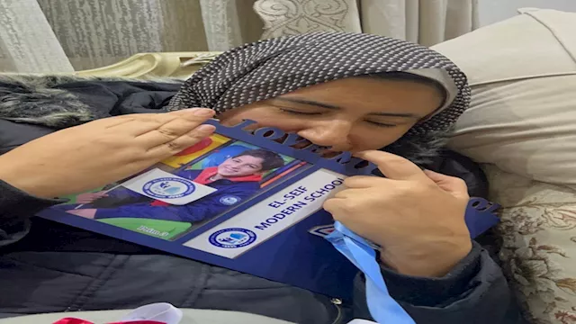 والدة السباح يوسف محمد