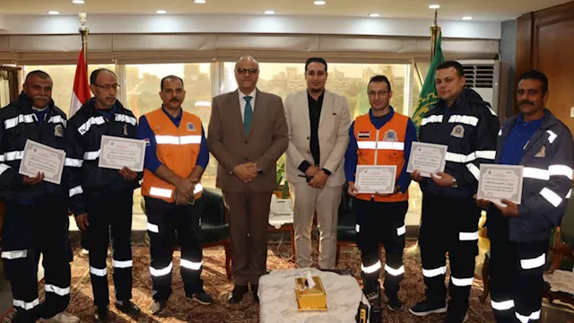 تكريم أطقم إسعاف أعادوا مشغولات ذهبية بمليون جنيه 