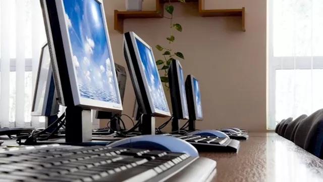 ربط المدارس بالإنترنت