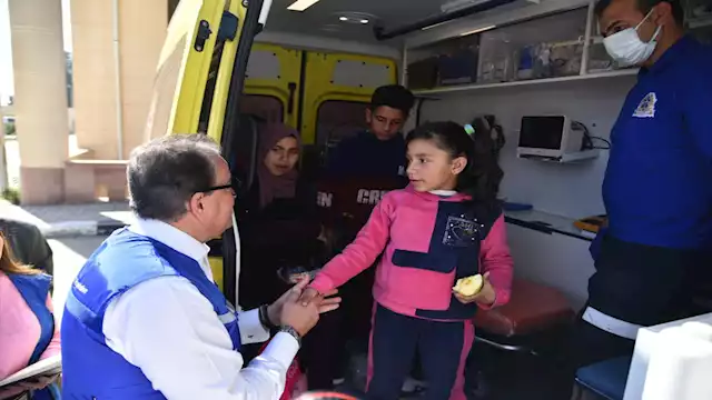 وزير الصحة يستقبل مصابي غزة بمعبر رفح 