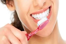 احذر غسل أسنانك في 3 حالات شائعة.. طبيب يوضح