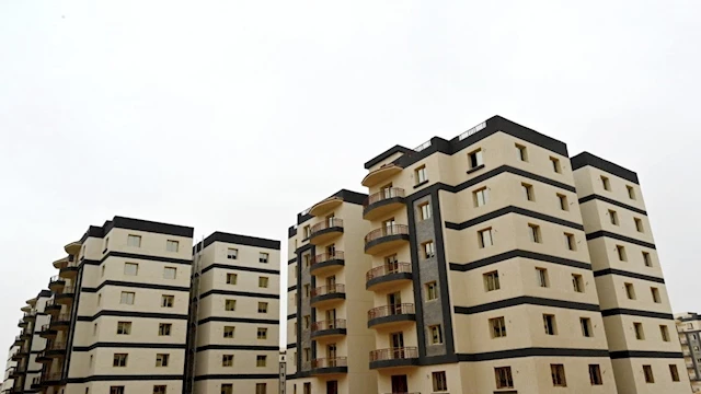 تخصيص شقق الإسكان المتوسط 