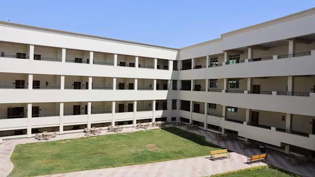  جامعة اللوتس