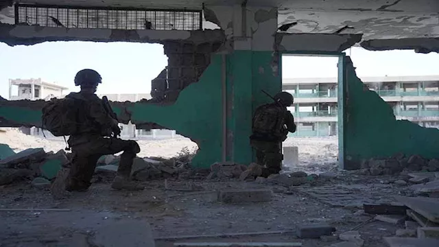 جيش الاحتلال يعلن استهداف نحو 75 موقعا في غزة