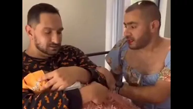 حقيقة  وفاة أول رجل عربي ''حامل''