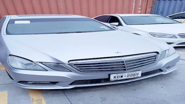 سيارات للبيع بالمزاد - أرشيفية