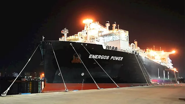 مصر تستقبل سفينة تغويز جديدة بمحطة تحيا مصر بميناء