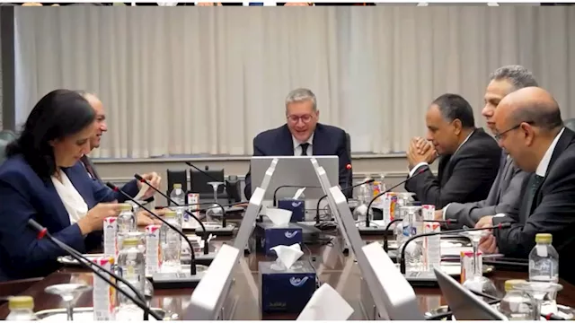 اجتماع وزير البترول مع المجموعة الوزارية