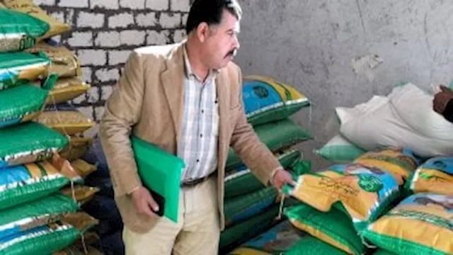 حملة تموينية مكثفة بكفر صقر تضبط مخالفات تجارية وت