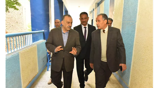 محافظ أسيوط ووكيل وزارة التربية والتعليم 