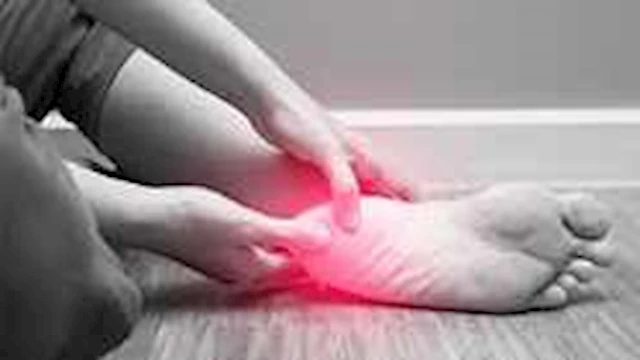 علامات تظهر عل القدم 