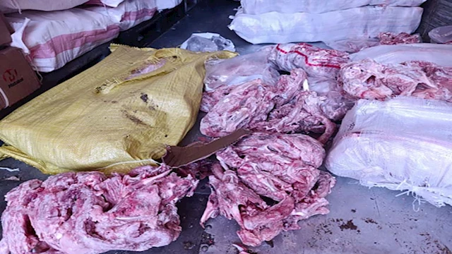 ضبط هياكل دواجن غير صالحة للاستهلاك الآدمي بالخانك