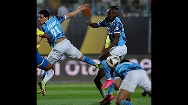 بيراميدز وصن داونز