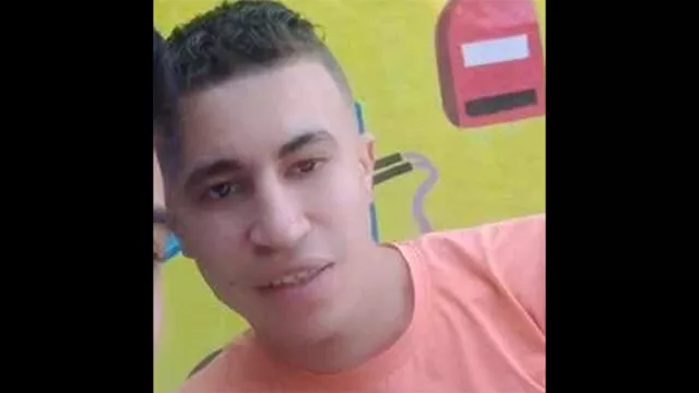 مقتل شاب طعنًا على يد شقيقه