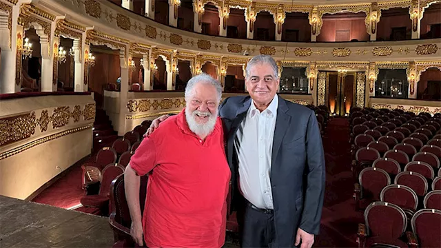 الفنان يحيى الفخراني مع الإعلامي أسامة كمال