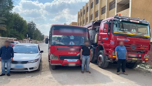 ضد 3 سيارات تسير عكس الاتجاه بطريق المنصورة