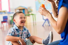 التعامل الصحيح مع أطفال متلازمة داون- نصائح للآباء والأمهات