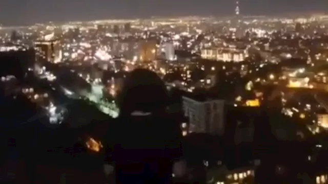 احتفال سكان طهران بالضربات الانتقامية