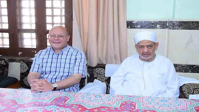 رئيس جامعة سوهاج في ضيافة شيخ الأزهر