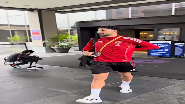 تجمع لاعبي الأهلي قبل المران تحضيراً مواجهة بالمير