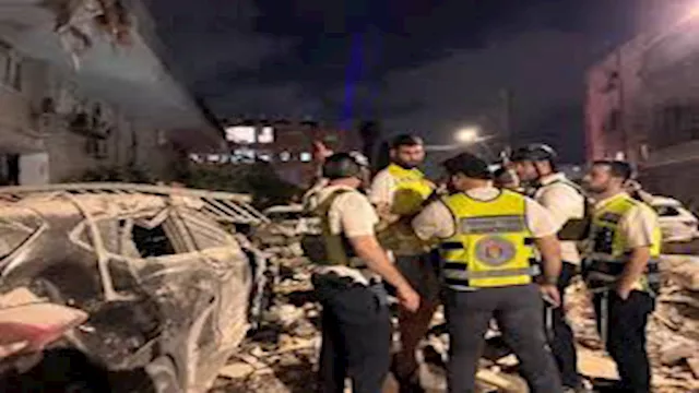 فرق الإنقاذ الإسرائيلي تعود لبات يام  أرشيفية