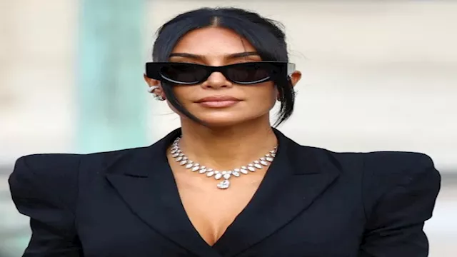 عارضة الأزياء الأمريكية كيم كارداشيان