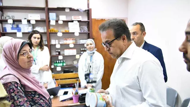  وزير الصحة يتفقد المركز الصحي الحضري بصقر قريش