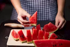 تأثير البطيخ على الجهاز الهضمي- هل يسبب الانتفاخ؟