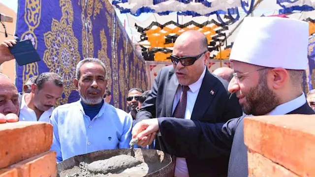 وزيرا الأوقاف والعمل يزوران منطقة رأس غارب