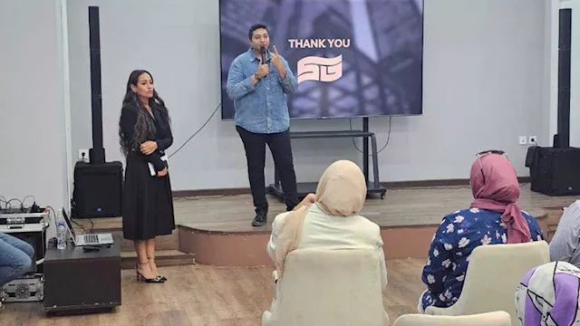 إسلام عادل مدير عام مصنع الصافي