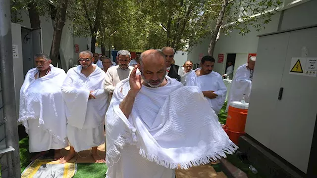 مخيمات حجاج الجمعيات الأهلية