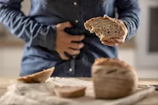 حسام موافي: هذا الخبز الأسوأ لجهازك الهضمي