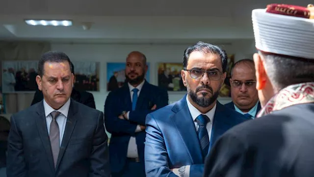 طردت حكومة بنغازي وفدًا وزاريًا أوروبيًا 