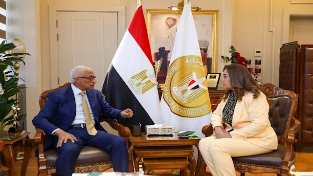 الدكتورة منال عوض و اللواء خالد مجاور