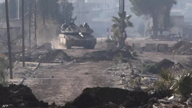 إسرائيل تهاجم دبابات عسكرية فى جنوب سوريا